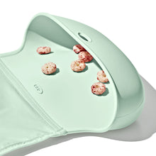 將圖片載入圖庫檢視器 OXO Tot Roll-Up Bib - Opal