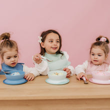 將圖片載入圖庫檢視器 OXO Tot Roll-Up Bib - Blossom