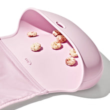 將圖片載入圖庫檢視器 OXO Tot Roll-Up Bib - Blossom