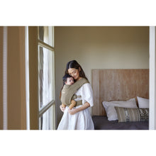 將圖片載入圖庫檢視器 Ergobaby Embrace Newborn Baby Carrier - Soft Olive