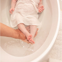Load image into Gallery viewer, Bubble Cuddle Bath with Bath Seat - White