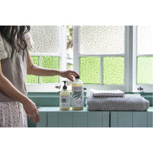 Load image into Gallery viewer, Koala Eco Natural Laundry Wash Mandarin & Peppermint Essential Oil - 1L