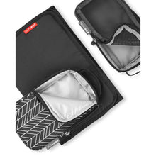 將圖片載入圖庫檢視器 Skip Hop Forma Nappy Backpack - Black