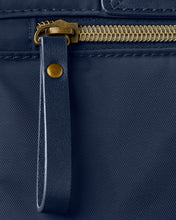 將圖片載入圖庫檢視器 Skip Hop Main Frame Wide Open Backpack - Navy