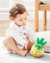 將圖片載入圖庫檢視器 Skip Hop Farmstand Roll Around Pineapple Rattle Baby Toy