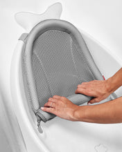 將圖片載入圖庫檢視器 Skip Hop Moby Smart Sling 3 Stage Bath - White