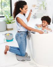 將圖片載入圖庫檢視器 Skip Hop Moby Waterfall Bath Rinser - White