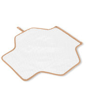 將圖片載入圖庫檢視器 Skip Hop Pronto Signature Changing Station - Beige Swirl Dot