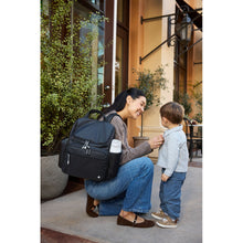 將圖片載入圖庫檢視器 Skip Hop Forma Next Nappy Backpack - Black