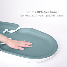 將圖片載入圖庫檢視器 Ubbi Foam Changing Pad - Open Water