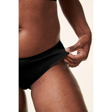 將圖片載入圖庫檢視器 Bravado Designs Mid-Rise Seamless Panty - Sustainable - Black M/L
