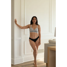 將圖片載入圖庫檢視器 Bravado Designs Mid-Rise Seamless Panty - Sustainable - Black M/L
