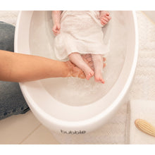 將圖片載入圖庫檢視器 Bubble Cuddle Bath with Bath Seat - White
