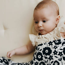 Load image into Gallery viewer, Etta Loves XL Sensory Muslin Swaddle - Fairford Shadow
