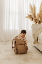 將圖片載入圖庫檢視器 Skip Hop Forma Nappy Backpack - Camel
