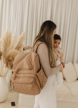 將圖片載入圖庫檢視器 Skip Hop Forma Nappy Backpack - Camel
