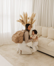 將圖片載入圖庫檢視器 Skip Hop Forma Nappy Backpack - Camel
