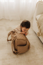 將圖片載入圖庫檢視器 Skip Hop Forma Nappy Backpack - Camel
