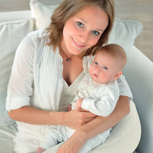 將圖片載入圖庫檢視器 Theraline Plushy Moon Cuddle &amp; Nursing Pillow - Cream
