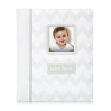 將圖片載入圖庫檢視器 Pearhead Little Pear Chevron Baby Book - Grey
