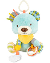 將圖片載入圖庫檢視器 Skip Hop Bandana Buddies Activity Toy - Bear
